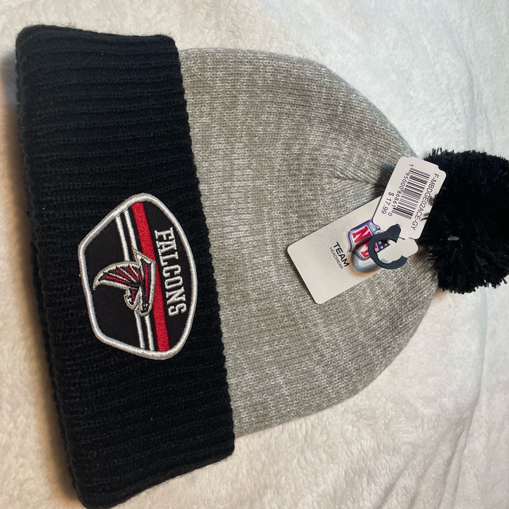Atlanta Falcons Adult Beanie With Pom